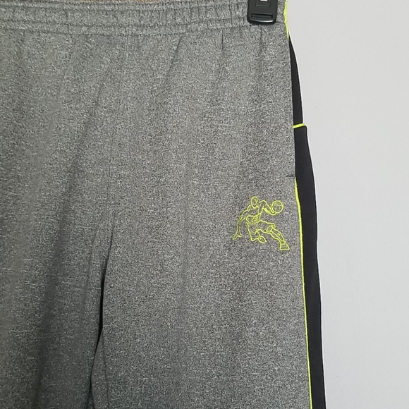 Boys pants - Picture 2 of 3